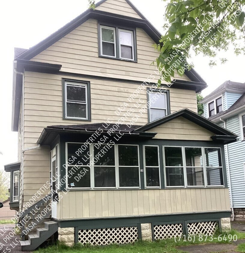 Primary Photo - 89 Roslyn House - 4 Bed / 1 Bath