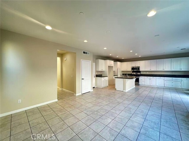 Building Photo - 14546 Hillsdale St