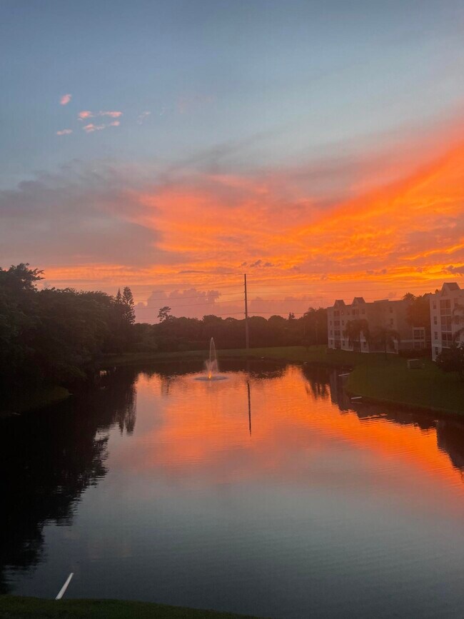 Foto del edificio - 5884 Morningstar Cir