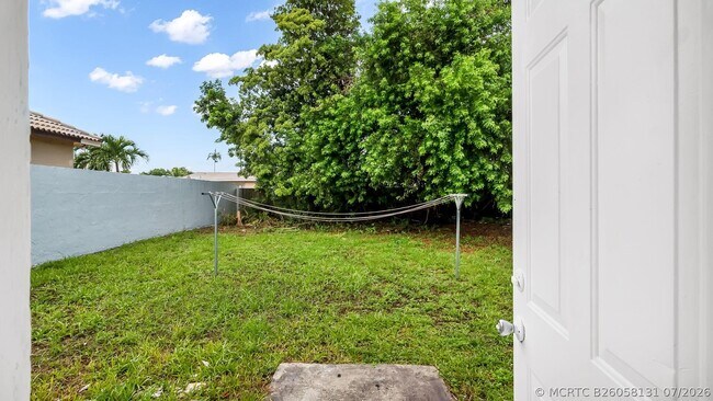 Foto del edificio - 5015 SW 25th St
