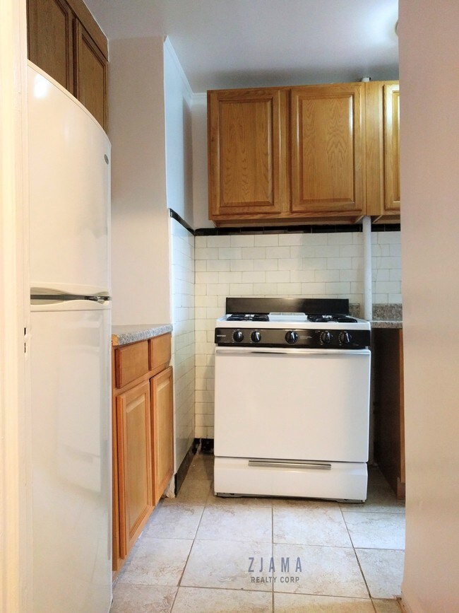 Building Photo - 354 93rd St