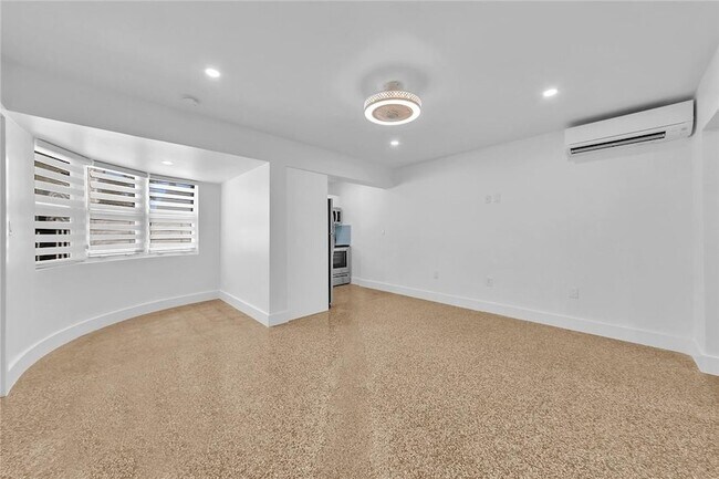 Foto del edificio - 5122 NE 19th Ave