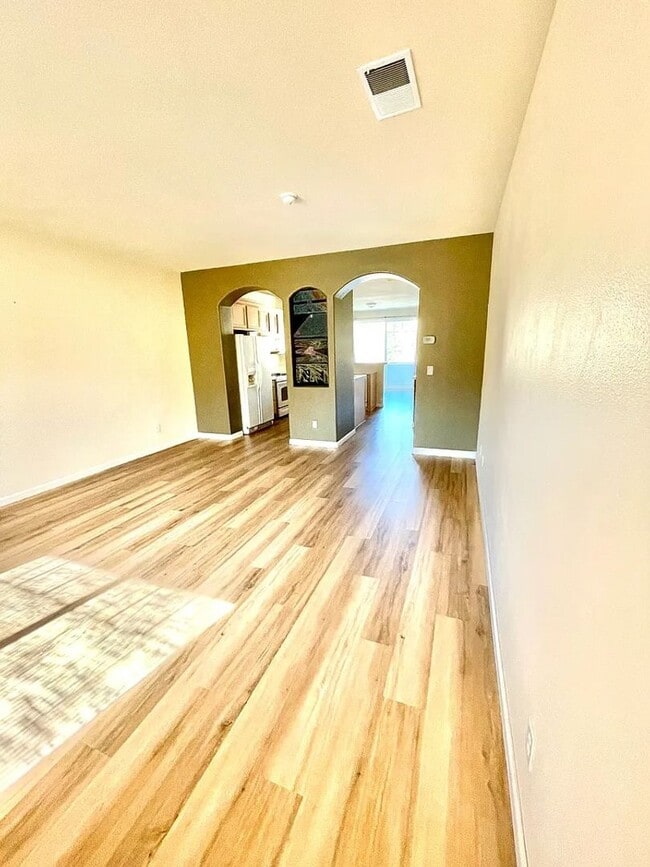 Building Photo - 645 Madeline Jane Lane