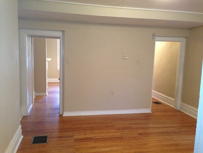 Building Photo - 610 S Millvale Ave