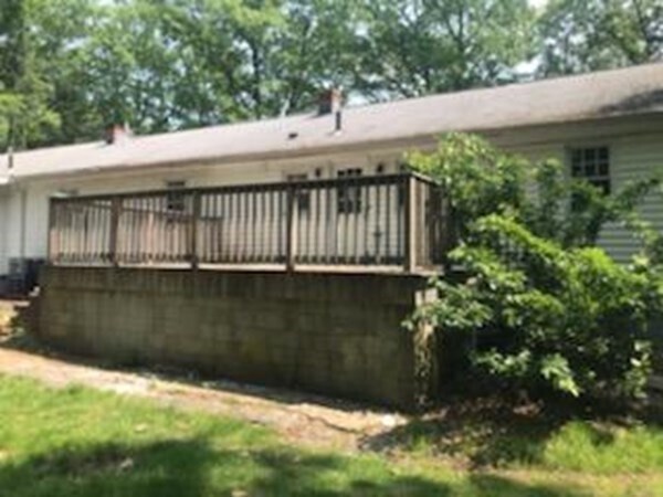 Building Photo - 20 Lambert Rd