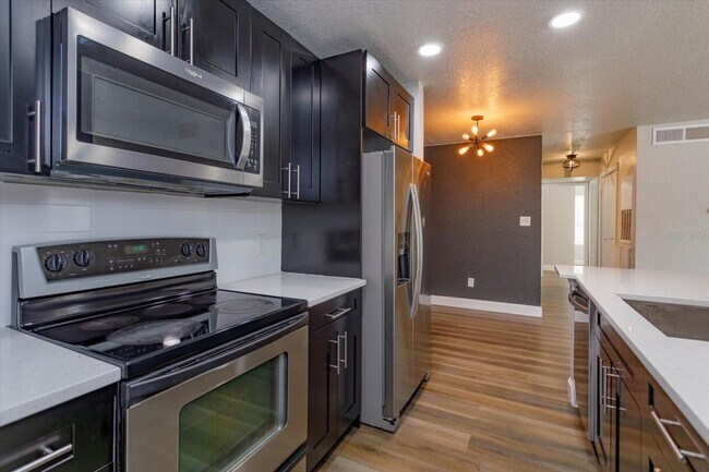 Foto del edificio - 2-Bedroom, 2-Bath Apartment – Prime Orlando Location!