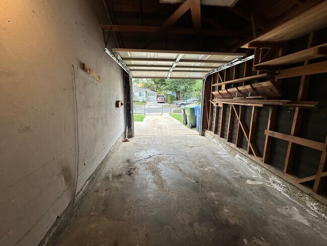 Building Photo - 17349 Tiara St
