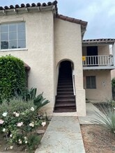 Building Photo - 1434 Silver Lake Blvd