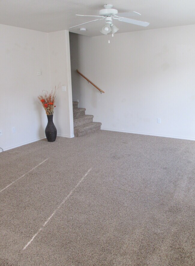 Living Room - 1059 E Iowa Ave