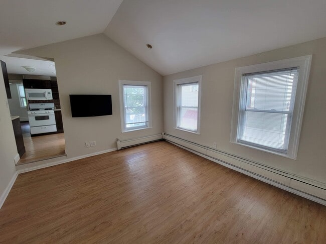 Living room-2nd floor - 54 State St