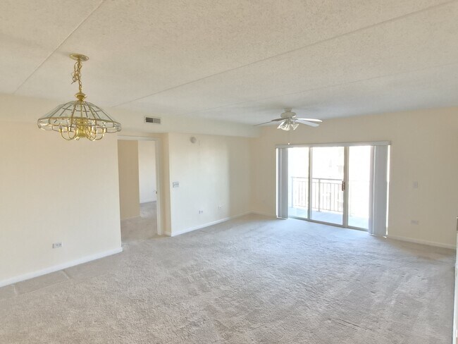 Foto del edificio - 655 Perrie Dr