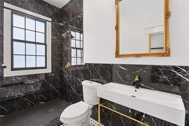 Foto del edificio - 1265 ESPLANADE St