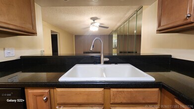 Building Photo - 17 Royal Palm Way