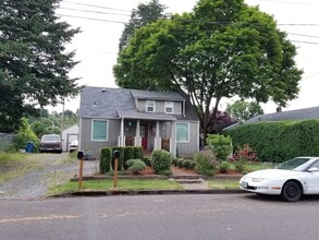 Building Photo - 605 Beech St