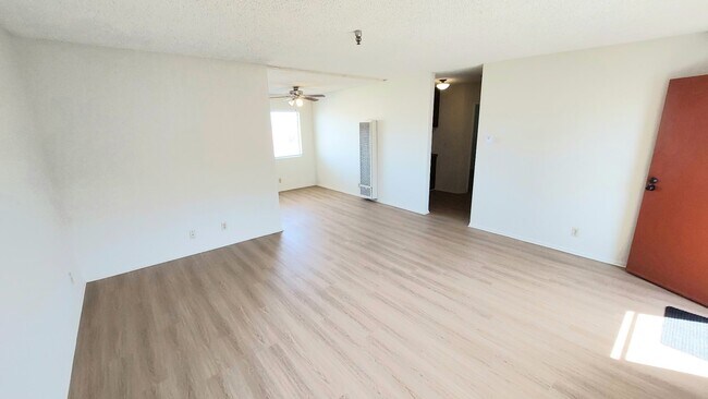 Foto del edificio - 4040 W 130th St