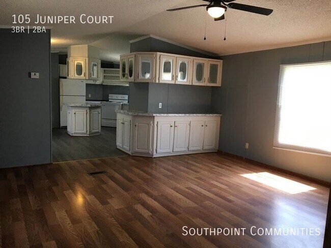 Building Photo - 105 Juniper Ct