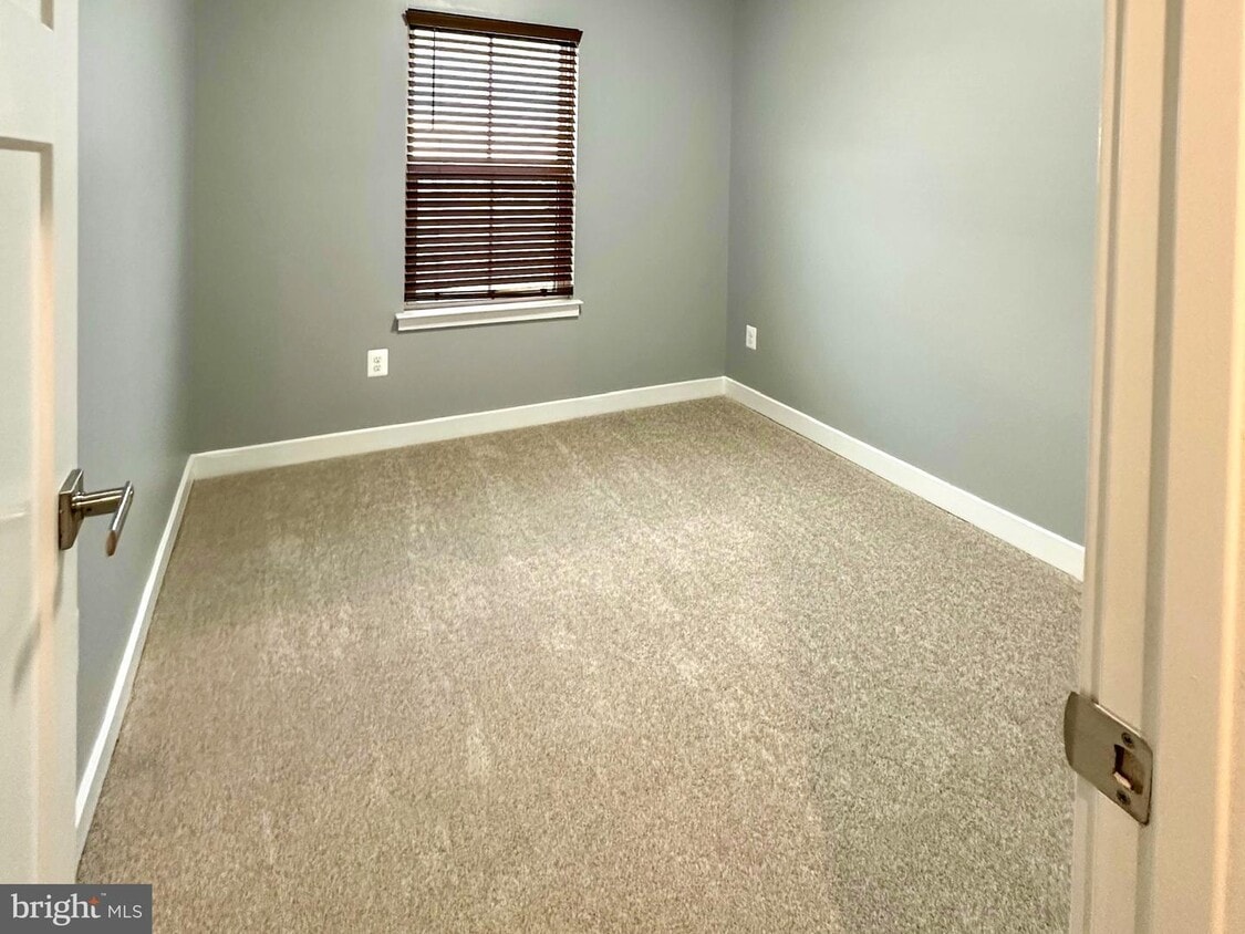 Foto principal - 601 Colindale St