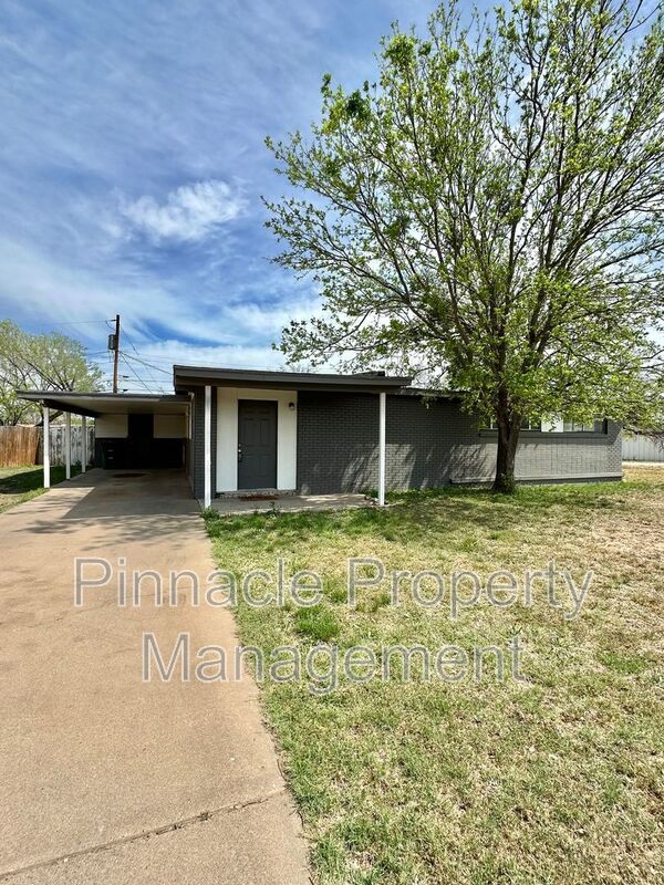 Building Photo - 2401 Field St