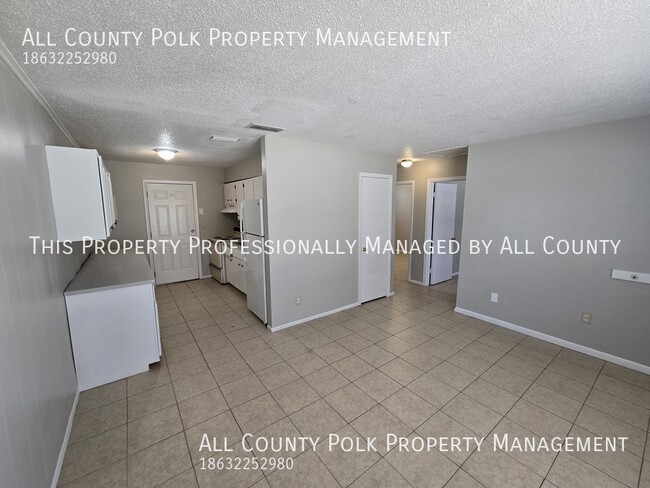 Building Photo - Great 2 Bedroom in Polk City, Available Now!