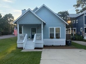 Building Photo - 15 Bayshore Pines Ct