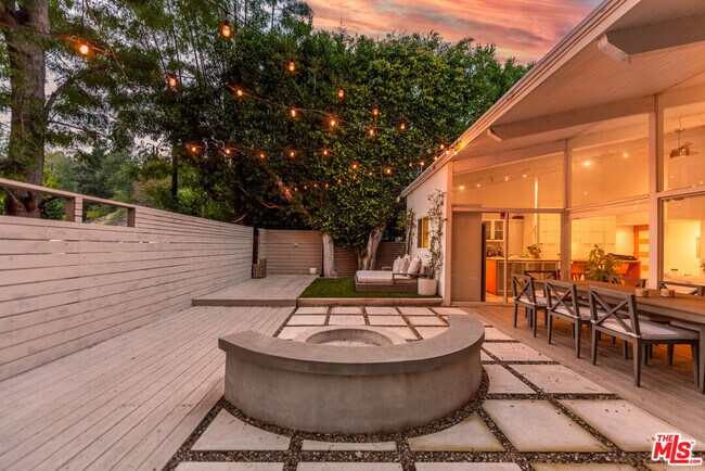 Foto del edificio - 2149 Basil Ln
