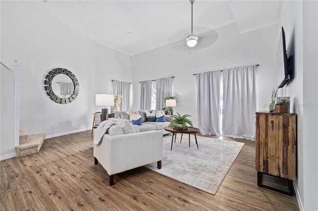 Building Photo - 9415 Citrus Glen Pl