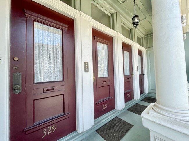 Building Photo - Bright and Airy 2 Bedroom Penthouse in the...