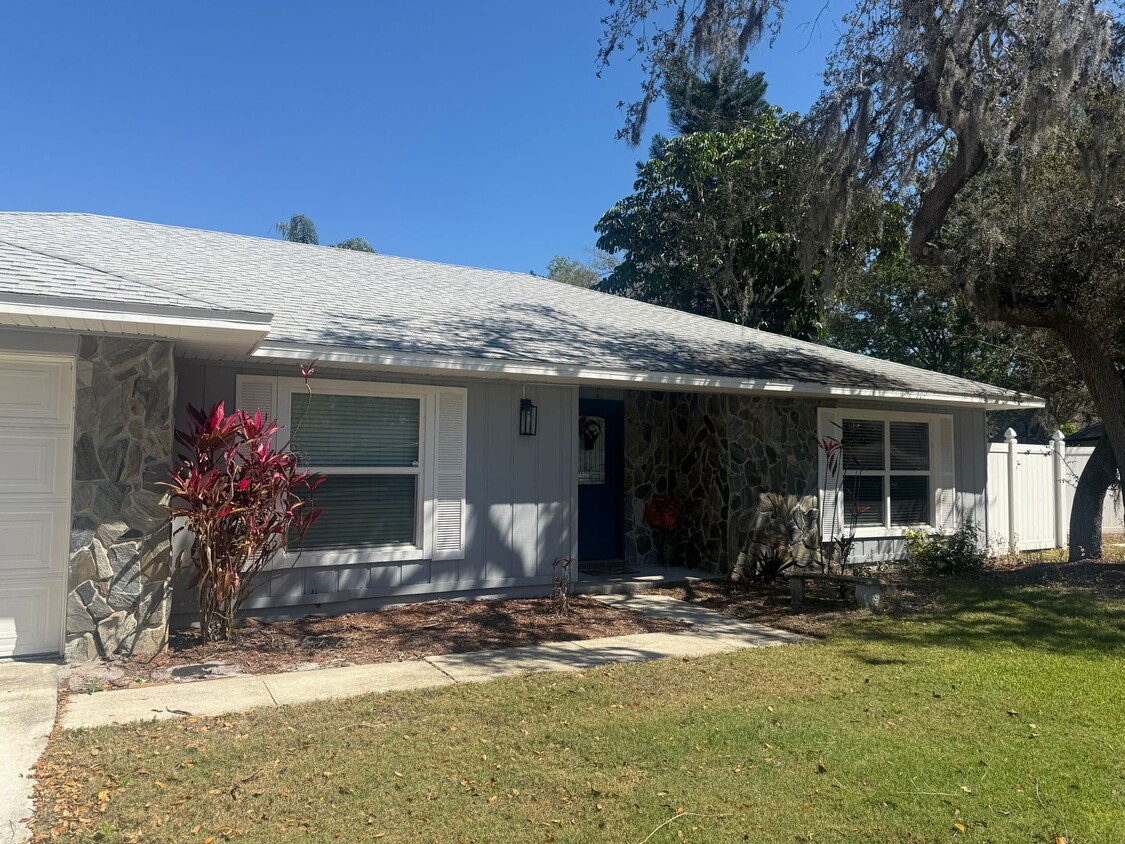 Primary Photo - Charming 3-Bed, 2-Bath Home in a Tranquil ...