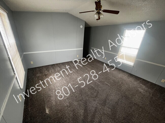 Building Photo - Single Family Home in Tooele!