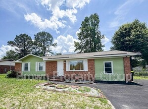 Building Photo - 707 Odell Rd