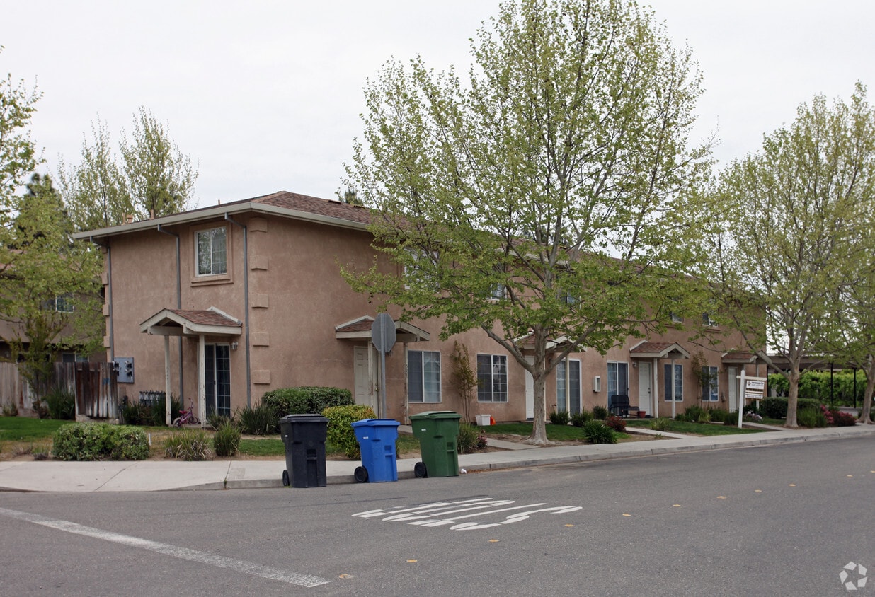 1000 N Denair Ave, Turlock, CA 95380 Apartments in Turlock, CA