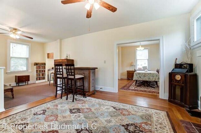 Foto del edificio - 2 br, 1.5 bath House - 1102 Fairbanks Ave