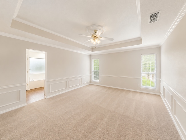 Building Photo - 698 Buttercup Dr