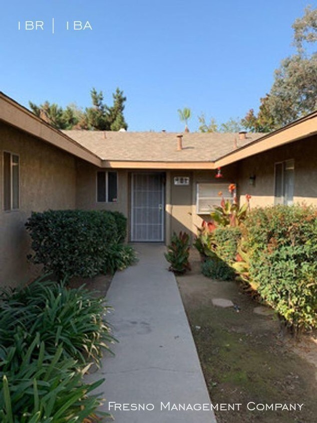 Charming 1 Bedroom Condo On Ashlan & Fedora! Apartment for Rent in