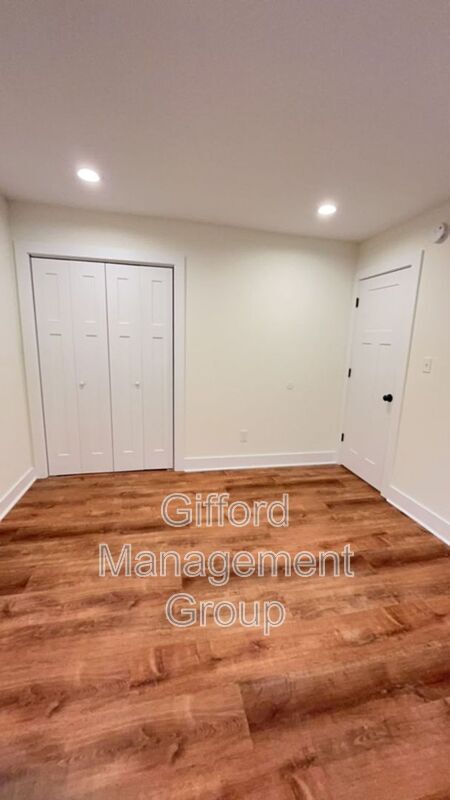 Foto del edificio - 9628-9632 12th Bay St