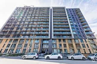 Building Photo - 1375 Des Bassins St