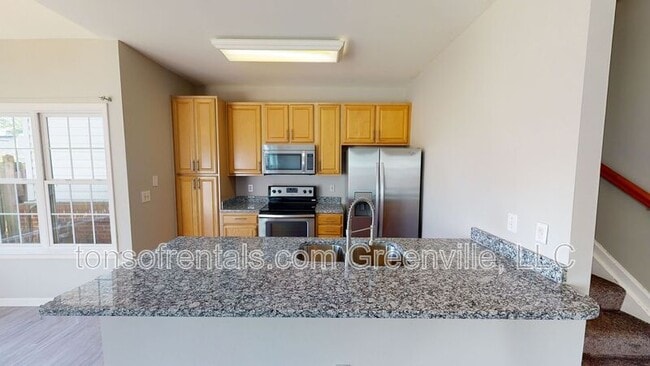 Building Photo - 524 Cliffview Ct