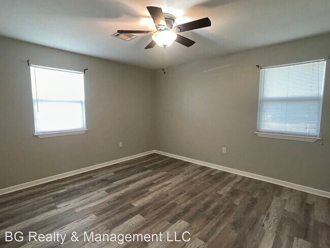 Building Photo - 3 br, 1 bath House - 2329 S Roosevelt St