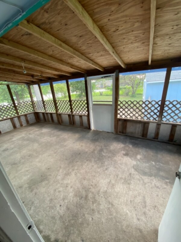 Building Photo - 209 Brenda Dr