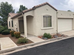 Building Photo - 955 Salida Ln
