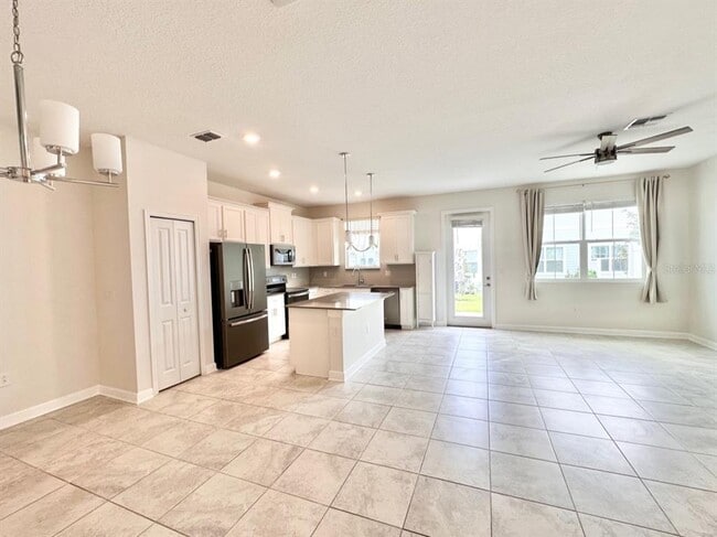 Building Photo - 2921 Title St