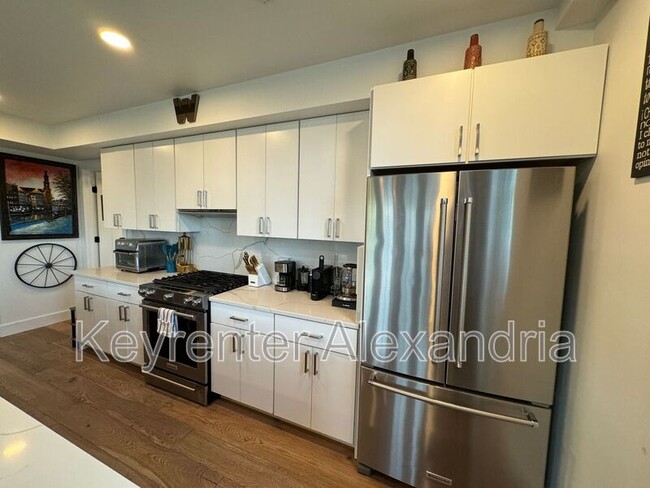Foto del edificio - 1245 N Pierce St