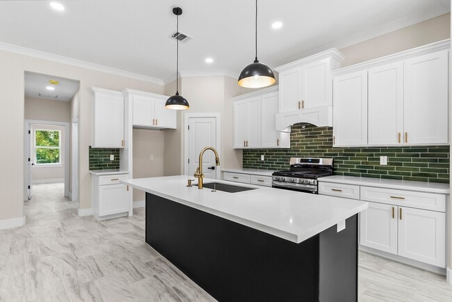 Building Photo - 244 Fawn Dr