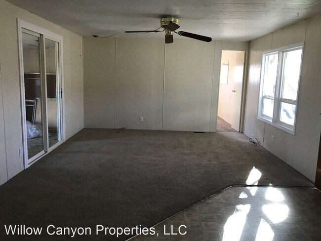 Building Photo - 2 br, 1.5 bath House - 515 NE Meadowlark Ln