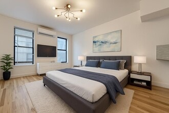 Building Photo - 346 W 52nd St