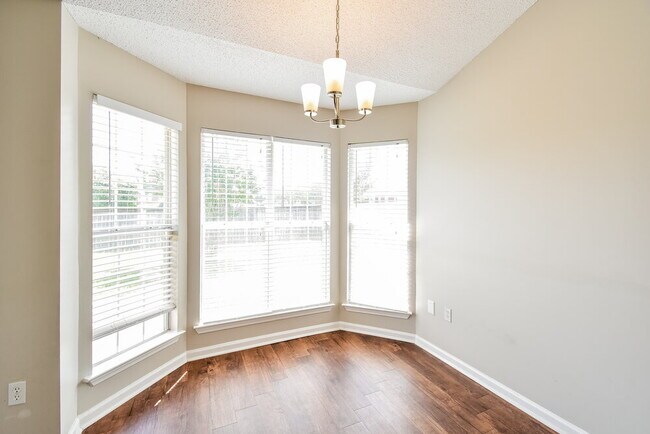 Foto del edificio - 8416 Berkley Dr