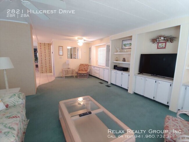 Foto del edificio - 2821 Hillcrest Dr