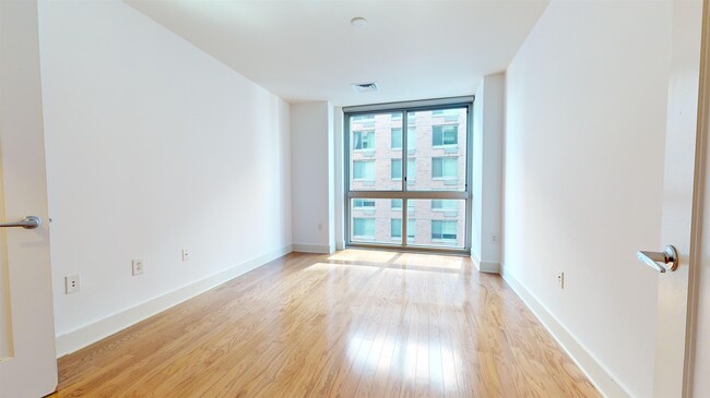Foto del edificio - 201 Marin Blvd