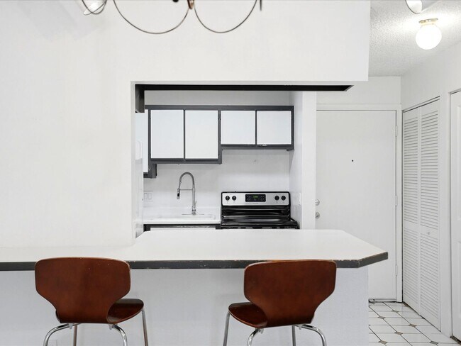 Building Photo - 3250 Oneal Cir