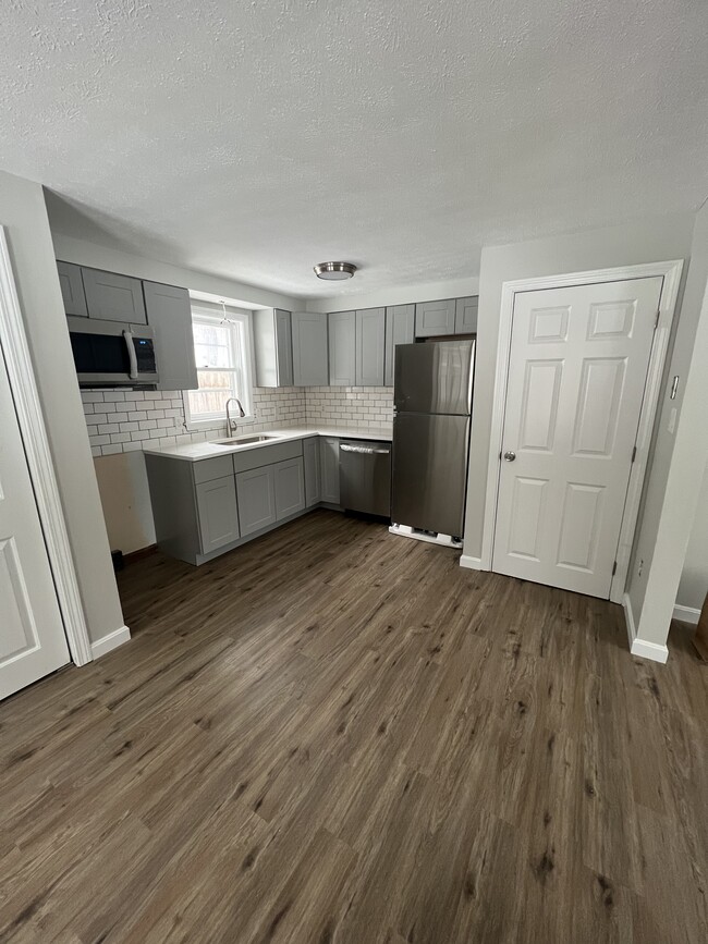 Brand new kitchen - 8 Knox Ct